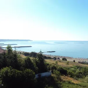 Lazuren Briag Szálloda